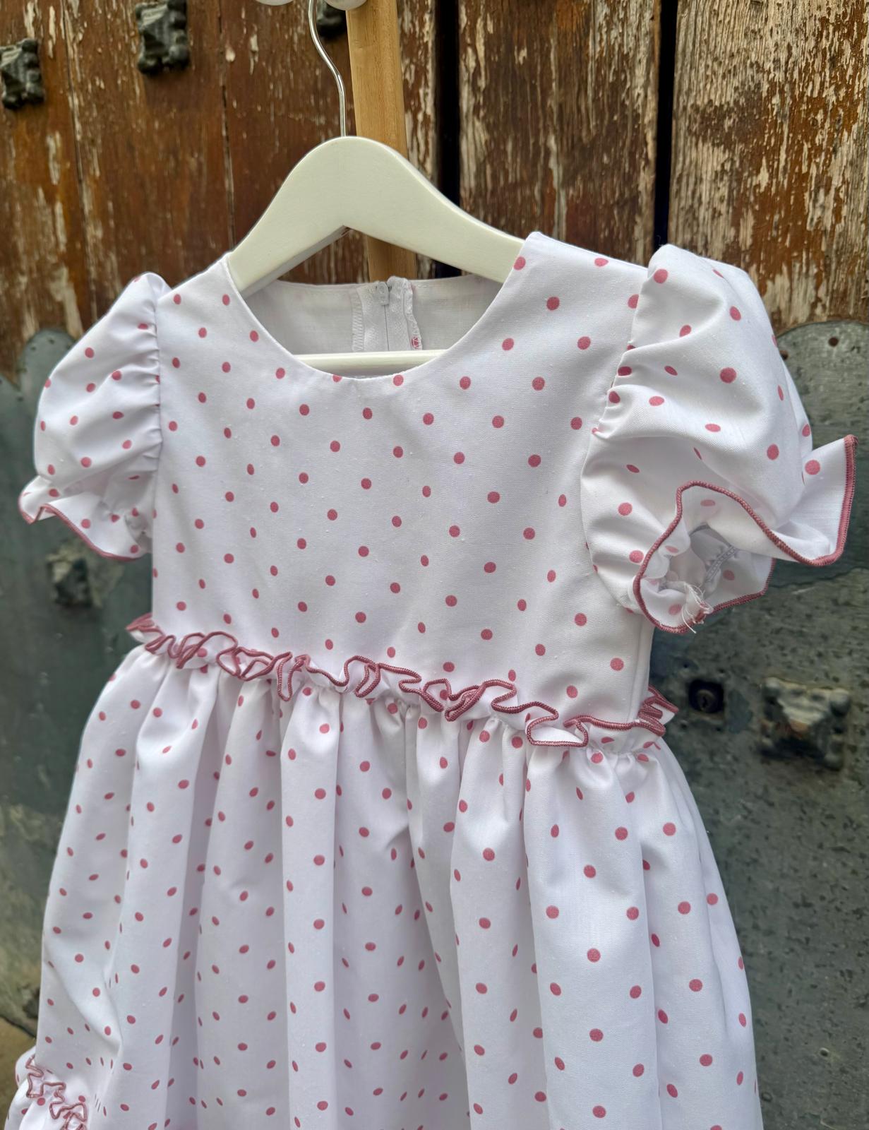 Traje de flamenca lunar rosa