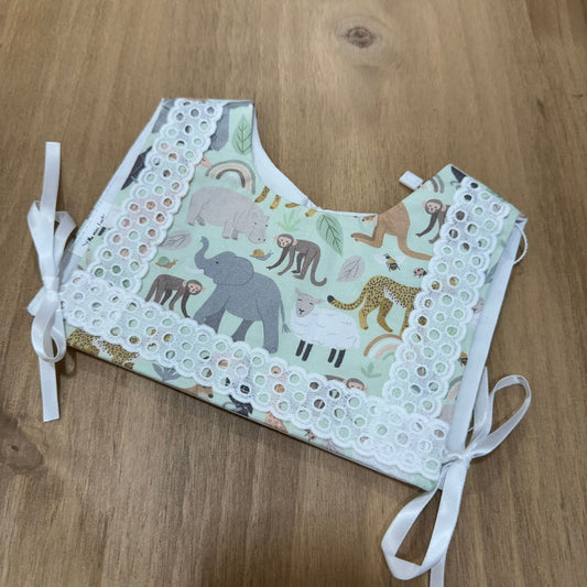 Babero/cuerpo Mauricio con tira bordada