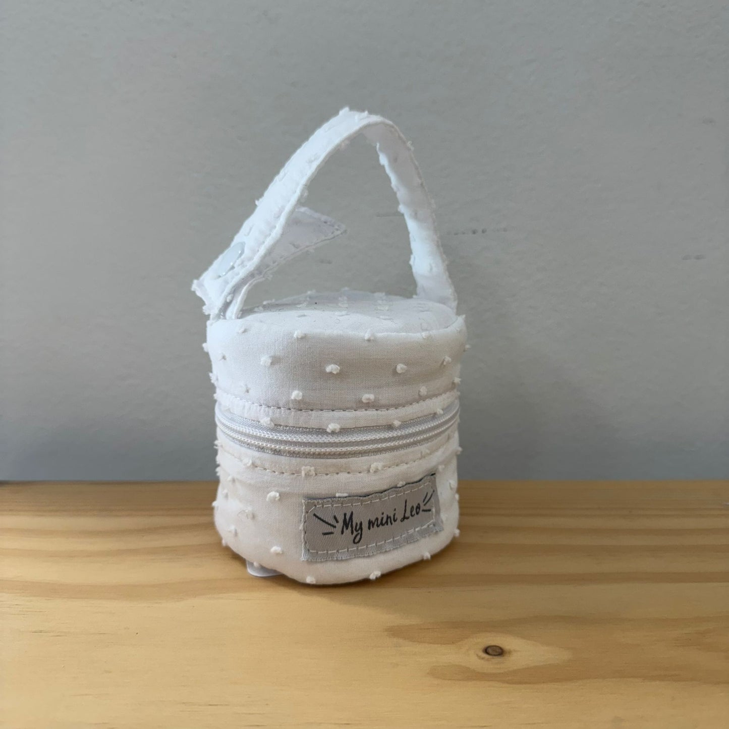 Guardachupete plumeti blanco