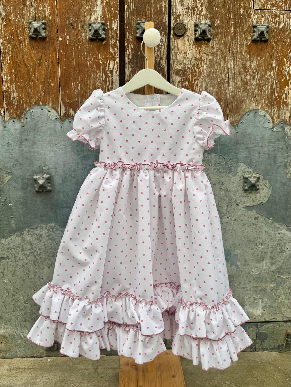 Traje de flamenca lunar rosa