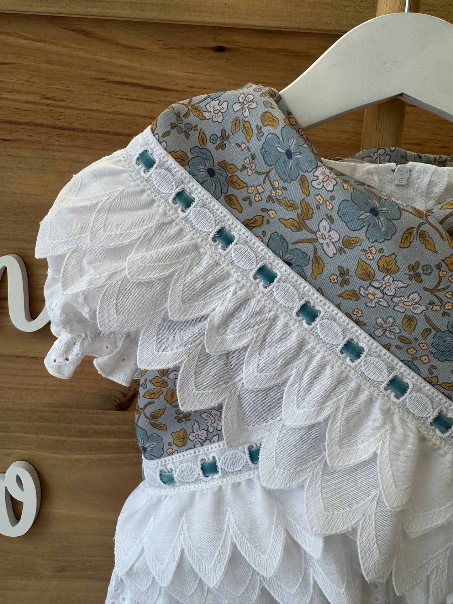 Piquillo Olivia con Tira Bordada